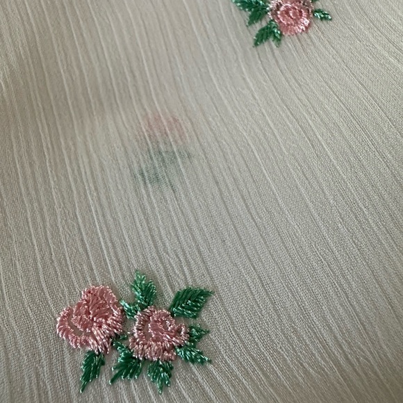 NWT Victoria's Secret White Sheer Long Floral Embroidered Robe, Sz XS/S - Picture 13 of 13